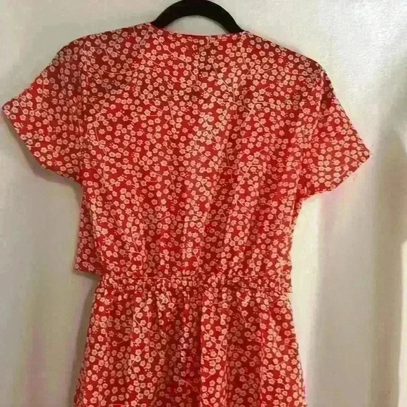 New without tags. Princess Polly Virgo Tie Front Romper. Size 6 - Picture 5 of 6